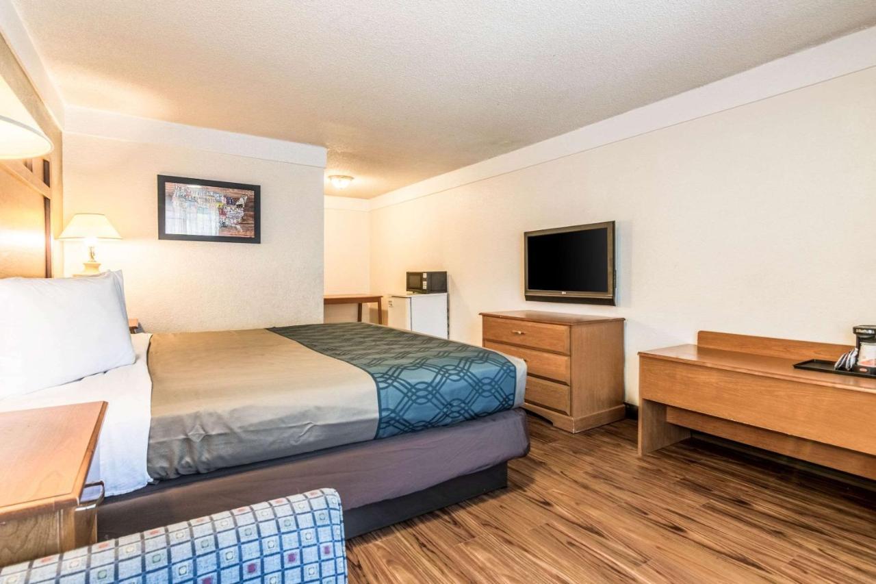 Econo Lodge - Gastonia Eksteriør billede